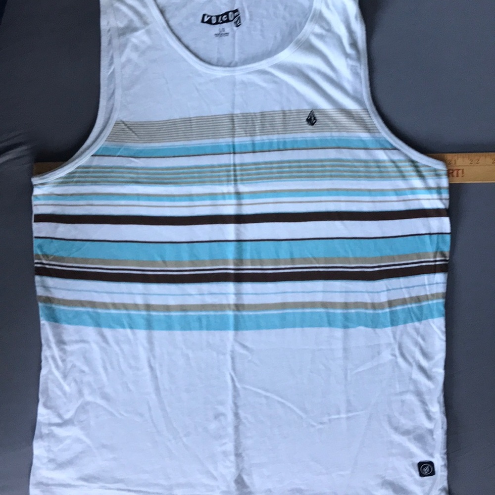 Volcom Tank Top Large - image 1